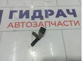 Датчик ABS передний левый Volkswagen Golf 7H0927803