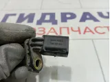 Датчик ABS передний левый Volkswagen Golf 7H0927803
