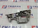 Кронштейн генератора Volkswagen Golf 06F903143F
