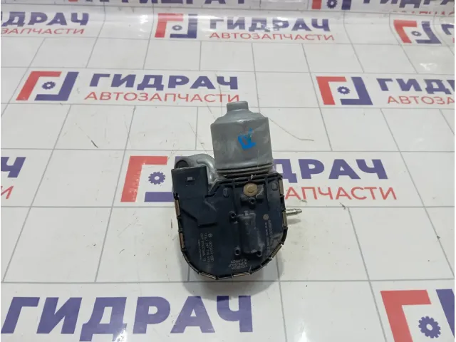 Моторчик стеклоочистителя передний правый Volkswagen Golf 5M0955024E