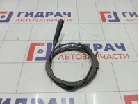 Трос открывания капота Volkswagen Golf 5M0823535