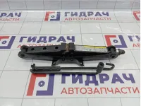 Домкрат Volkswagen Golf 5Q0011031B