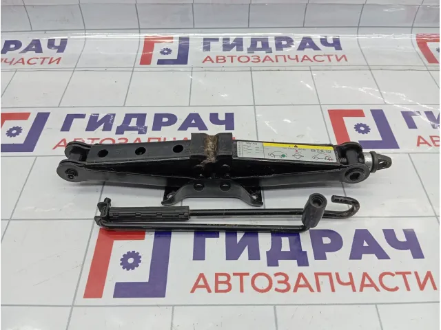 Домкрат Volkswagen Golf 5Q0011031B