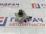 Насос (ТНВД) бензиновый Volkswagen Golf 04E127026BD