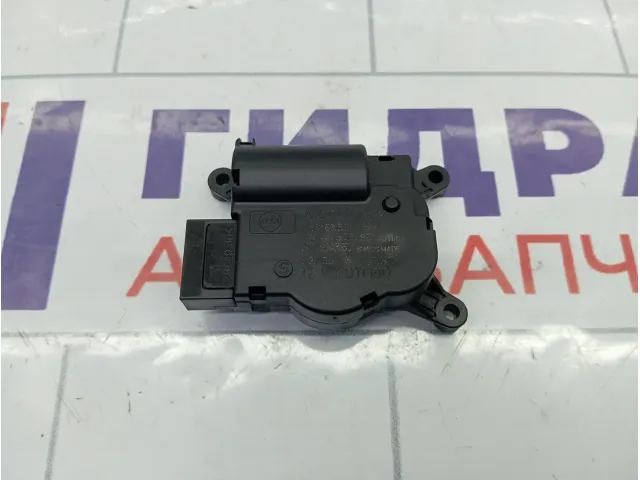 Моторчик заслонки отопителя (печки) Volkswagen Golf 5Q0907511K