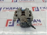 Суппорт тормозной задний правый Volkswagen Golf 8V0615424