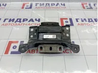 Опора двигателя левая Volkswagen Golf 5Q0199555R
