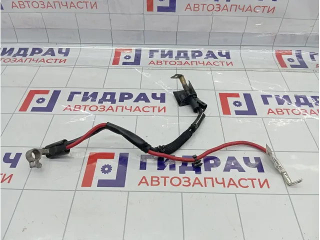 Клемма аккумулятора плюс Volkswagen Golf 5Q0971228A