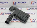 Корпус воздушного фильтра Volkswagen Golf 04E129611G