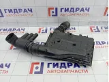 Корпус воздушного фильтра Volkswagen Golf 04E129611G