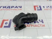 Патрубок воздушного фильтра Volkswagen Golf 04E129656G