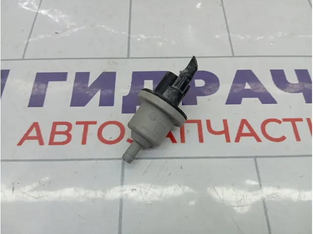 Клапан вакуумный Volkswagen Golf 06D133517B