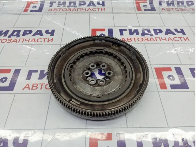 Маховик Volkswagen Golf 03F105266C