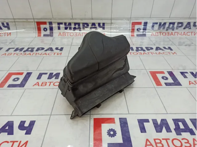 Воздухозаборник Volkswagen Golf Plus (Mk5) 1K0805971C