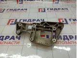 Кронштейн генератора Volkswagen Golf Plus (Mk5) 06F903143F