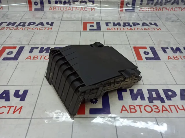 Крышка блока предохранителей Volkswagen Golf Plus (Mk5) 1K0937132F