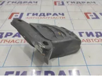 Кронштейн задней балки правый Volkswagen Jetta (A6) 5C0501546B.