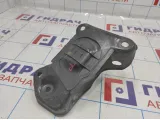 Кронштейн задней балки правый Volkswagen Jetta (A6) 5C0501546B.