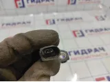Датчик ABS передний правый Volkswagen Jetta (A6) 7H0927804.