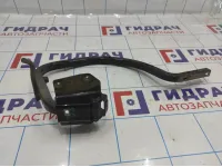 Петля крышки багажника правая Volkswagen Jetta (A6) 5C6827302D.