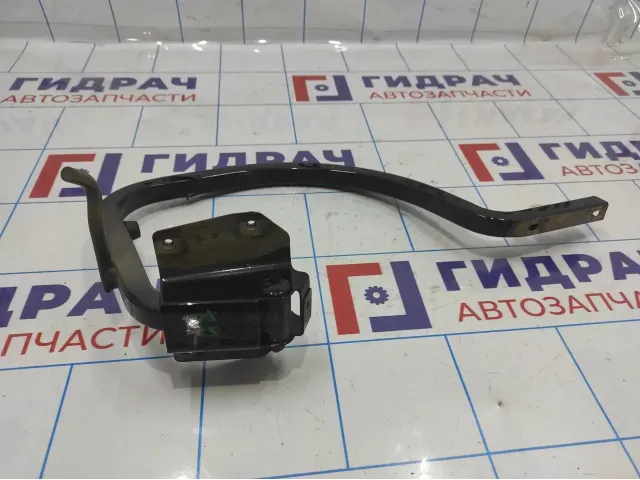 Петля крышки багажника правая Volkswagen Jetta (A6) 5C6827302D.