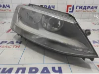 Фара правая Volkswagen Jetta (A6) 5C7941006A.