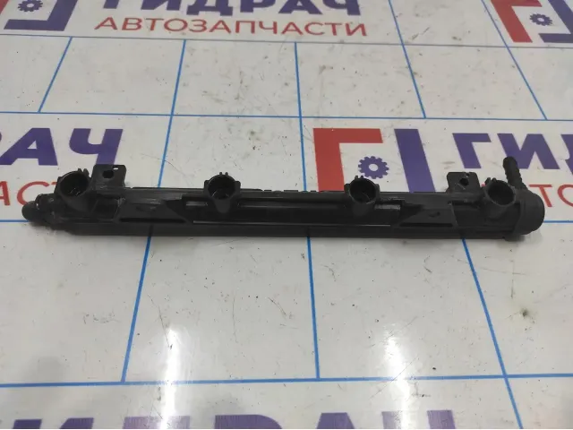 Рейка топливная (рампа) Volkswagen Jetta (A6) 036133320C.