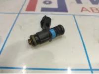 Форсунка инжекторная электрическая Volkswagen Jetta (A6) 03C906031A.