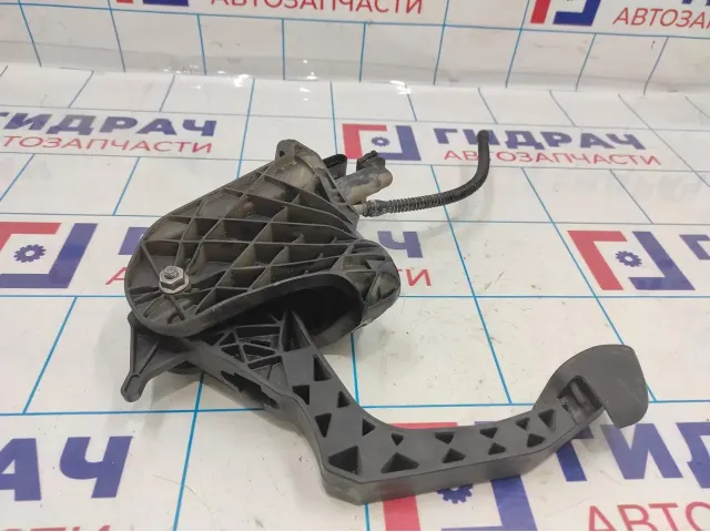 Педаль сцепления Volkswagen Jetta (A6) 1K1721059ER
