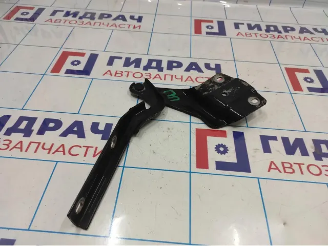 Петля капота правая Volkswagen Jetta (A6) 5C6823302.