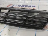 Решетка радиатора Volkswagen Jetta (A6) 5C6853653.