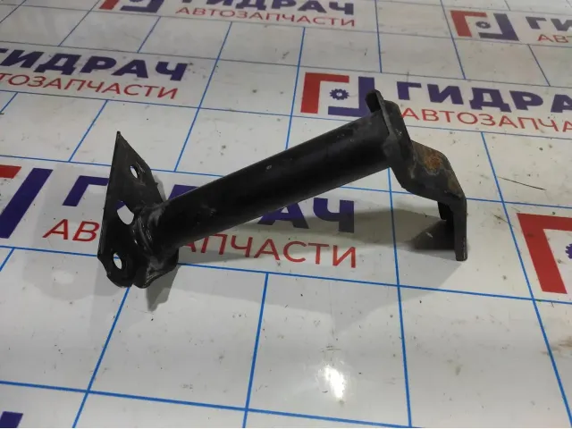 Кронштейн защиты картера правый Volkswagen Jetta (A6) 5C6018965.