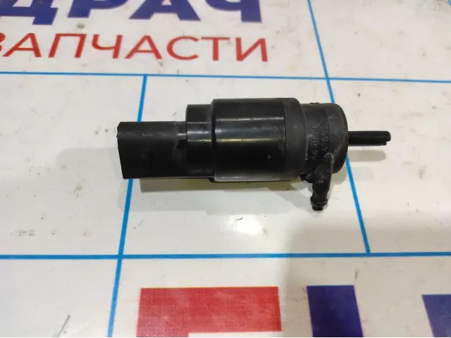Насос омывателя лобового стекла Volkswagen Jetta (A6) 1K5955651.