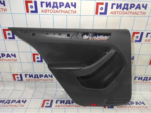 Обшивка двери задней левой Volkswagen Jetta (A6) 5C6867211NAHA.