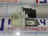 Моторчик стеклоподъемника Volkswagen Jetta (A6) 3C0959703B. Задний левый.