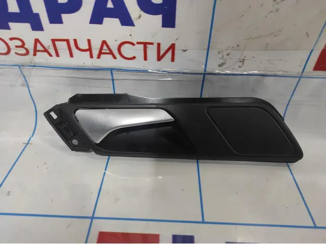 Ручка двери передней внутренняя правая Volkswagen Jetta (A6) 5C7837114HZNX.