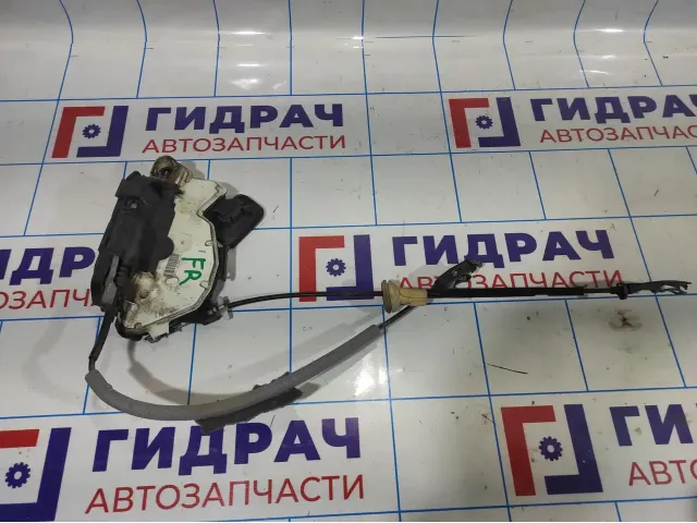 Замок двери передней правой Volkswagen Jetta (A6) 5K2837016E.