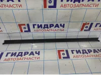 Уплотнитель стекла двери передней правой Volkswagen Jetta (A6) 5C68374805AP.