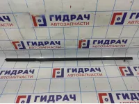 Накладка стекла двери задней левой Volkswagen Jetta (A6) 5C68394775AP.