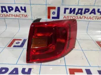 Фонарь задний наружный правый Volkswagen Jetta (A6) 5C6945096E.