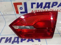 Фонарь задний внутренний правый Volkswagen Jetta (A6) 5C6945094.