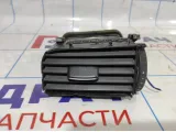 Дефлектор воздушный левый Volkswagen Jetta (A6) 5C6819703.