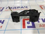 Кронштейн блока управления отопителем Volkswagen Jetta (A6) 5C1819045.