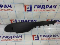 Накладка центральной консоли правая Volkswagen Jetta (A6) 5C786304682V.