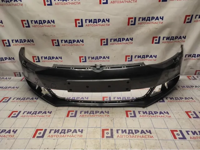 Бампер передний Volkswagen Jetta (A6) 5CU807217GRU. Царапины.