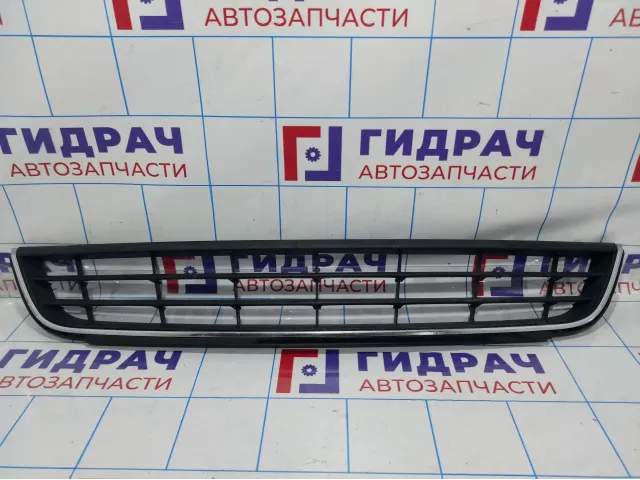 Решетка в бампер центральная Volkswagen Jetta (A6) 5C6853671RYP