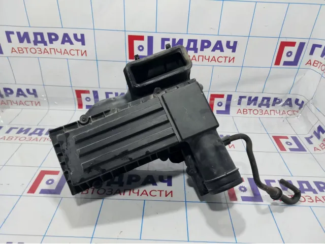 Корпус воздушного фильтра Volkswagen Jetta (A6) 1K0129607AD