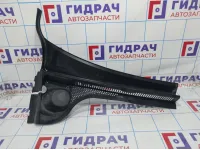 Решетка стеклоочистителей правая Volkswagen Jetta (A6) 5C78194049B9