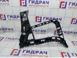 Направляющая заднего бампера правая Volkswagen Jetta (A6) 5C6807394