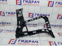 Направляющая заднего бампера правая Volkswagen Jetta (A6) 5C6807394
